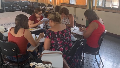 Treinamento na metodologia GIDE reúne atividades como apresentação e estudos de caso, caderno de exercícios e atividades em grupo. Foto: Divulgação SEE/MG